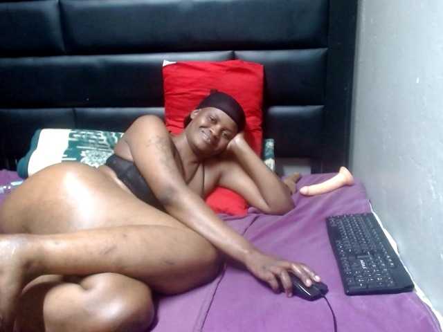 Africancurves22