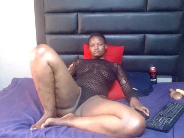 Africancurves22 live cam on BongaCams