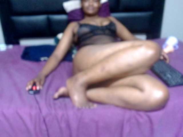 Africancurves22 live cam on BongaCams