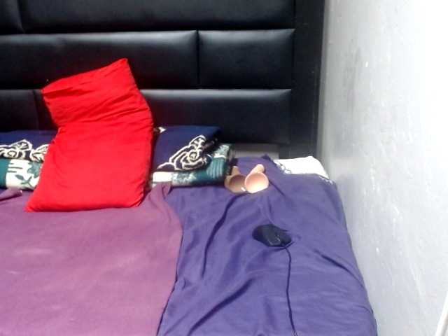 Africancurves22 live cam preview