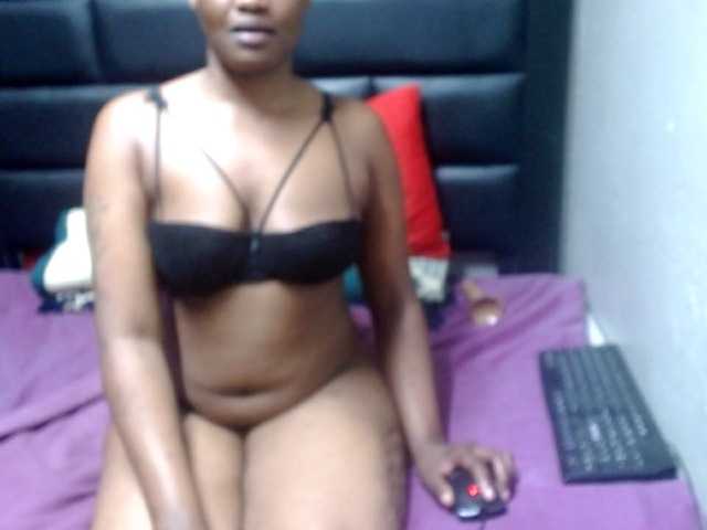Africancurves22