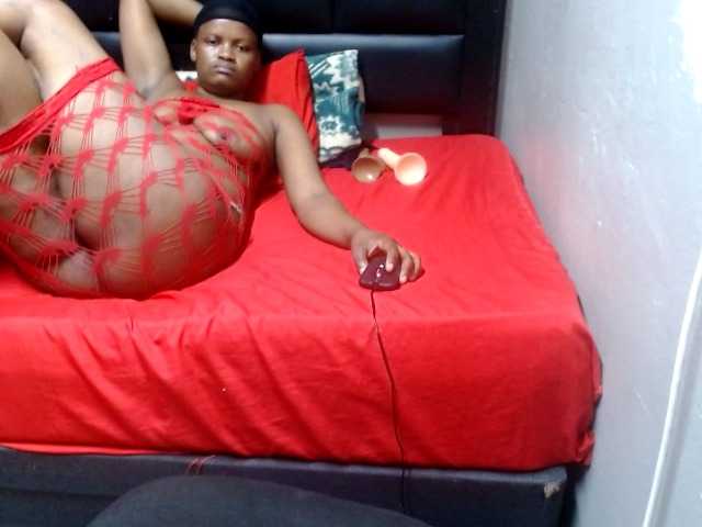 Africancurves22 live cam preview