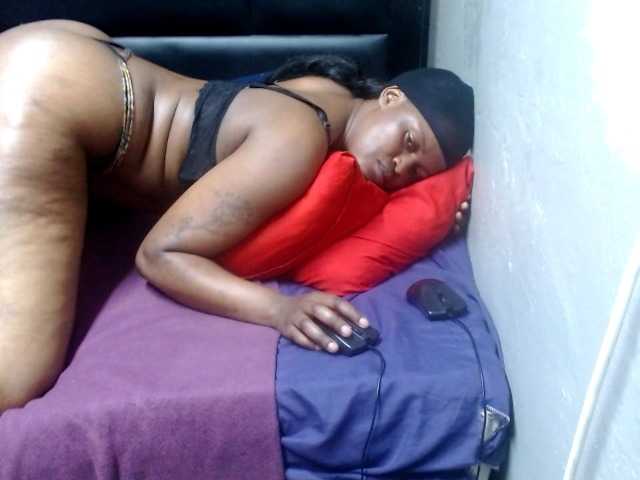 Africancurves22