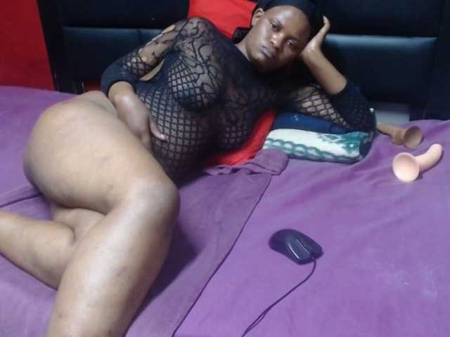 Africancurves22