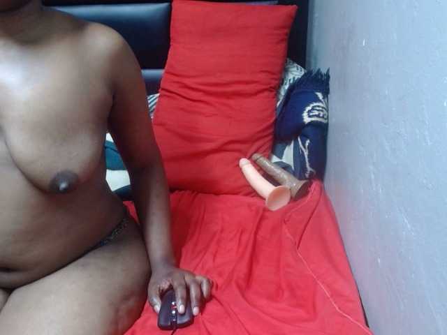 Africancurves22 live cam preview