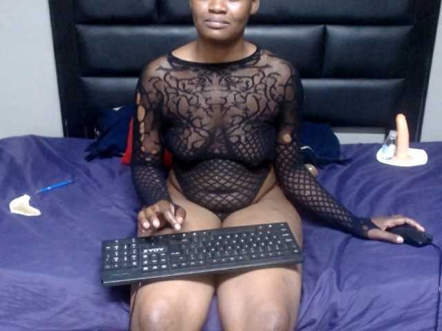 Africancurves22