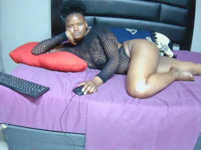 Africancurves22