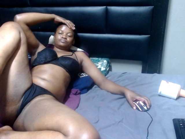 Africancurves22