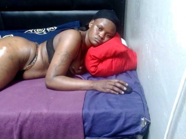 Africancurves22