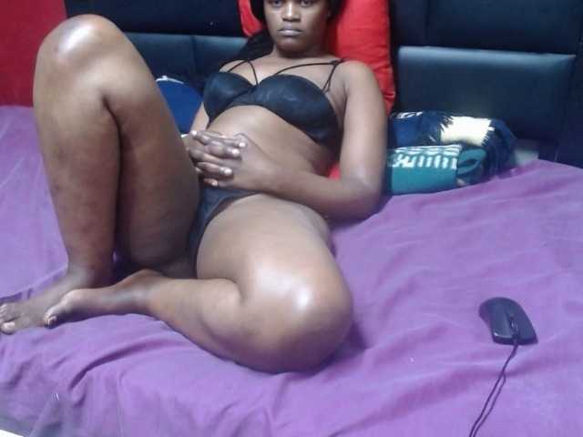 Africancurves22 live cam preview