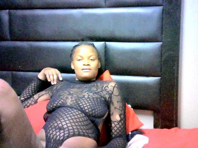 Africancurves22 live cam on BongaCams