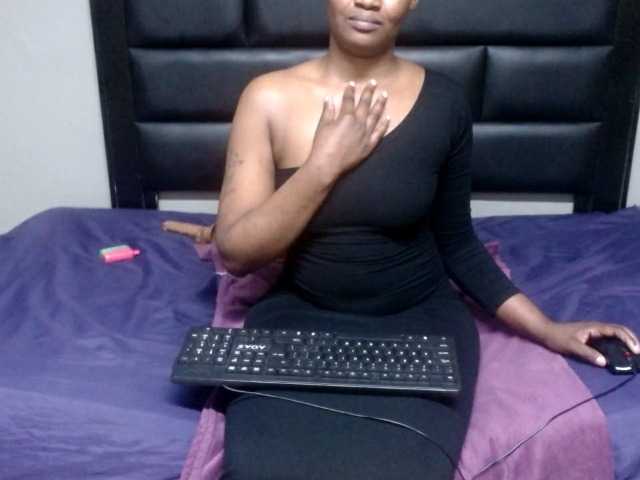 Africancurves22