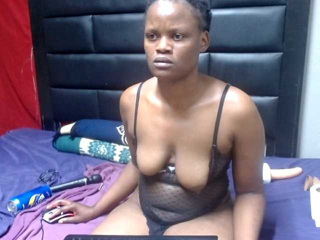 Africancurves22