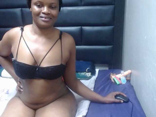 Africancurves22 live cam on BongaCams