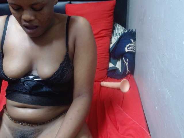 Africancurves22 live cam on BongaCams