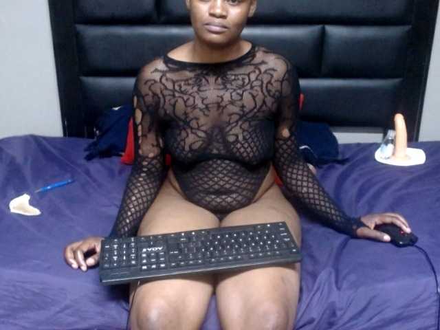 Africancurves22