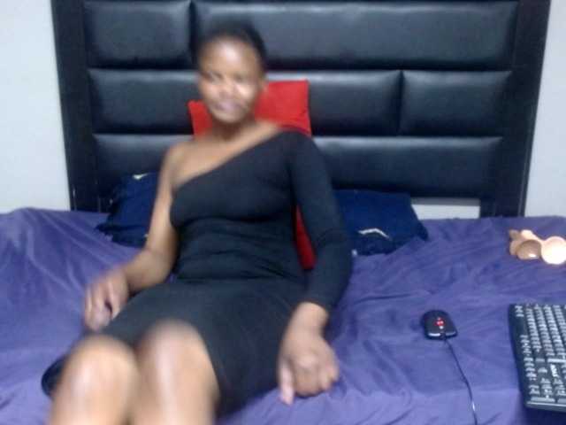 Africancurves22