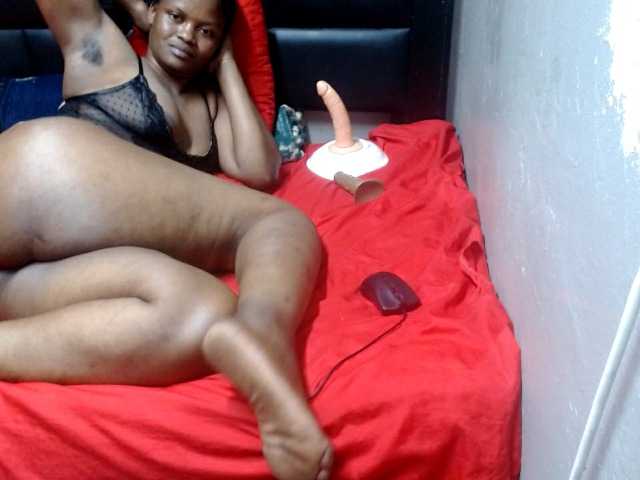 Africancurves22 live cam on BongaCams