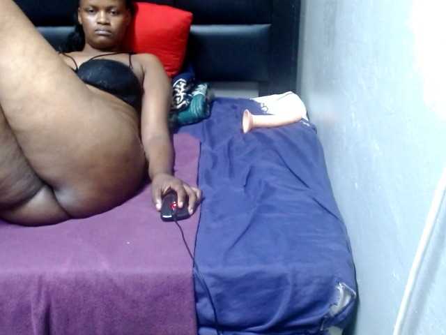 Africancurves22