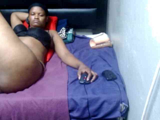 Africancurves22