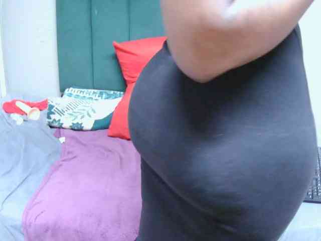 africancurves22's live room