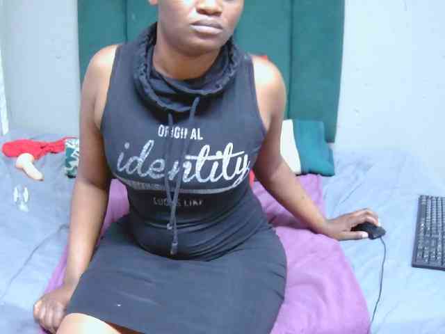 Africancurves22