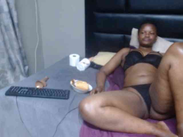 Africancurves22
