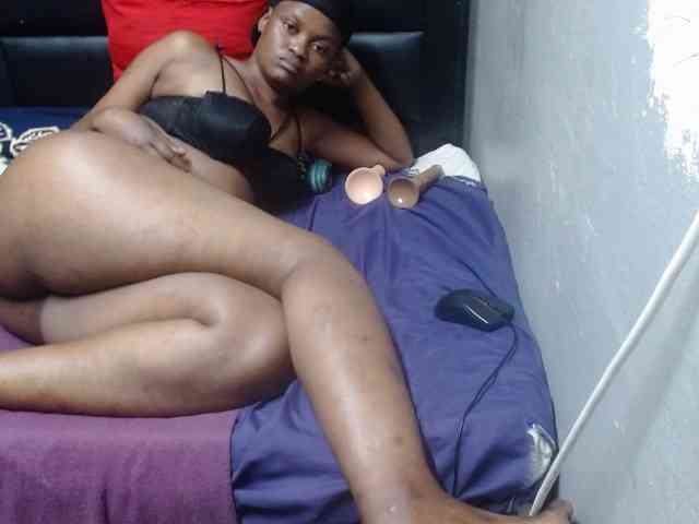 Africancurves22