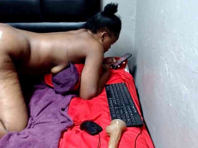 Africancurves22
