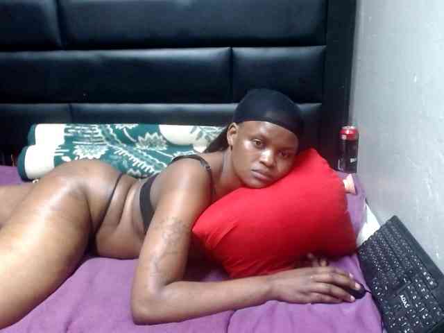 Africancurves22