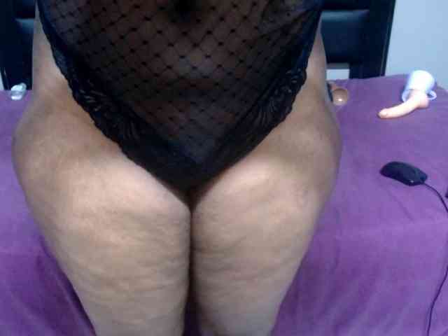 Africancurves22 webcam