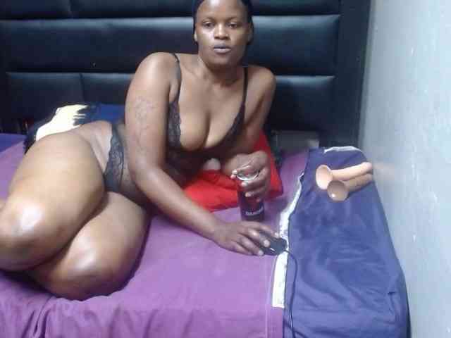 Africancurves22