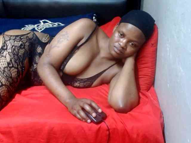 Africancurves22