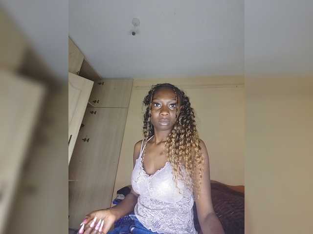 Sexymonica1 live cam on BongaCams