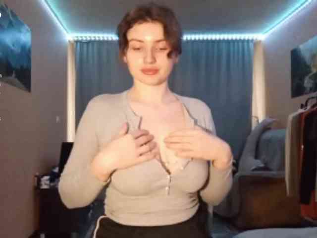 CristyMcwherter webcam