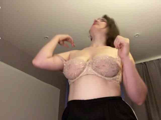 CristyMcwherter webcam