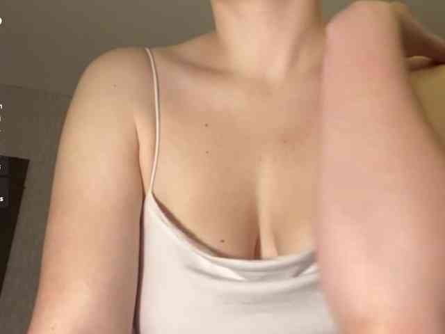 CristyMcwherter webcam