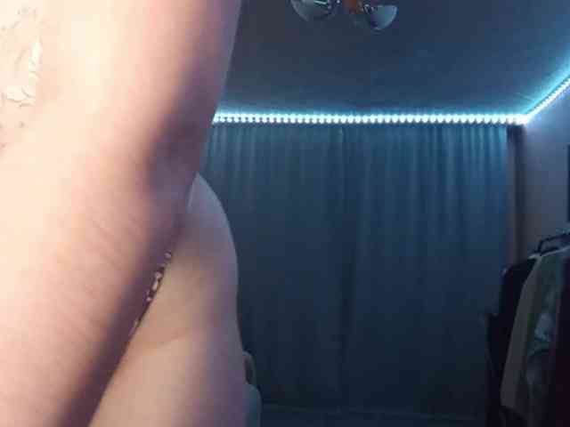 CristyMcwherter webcam