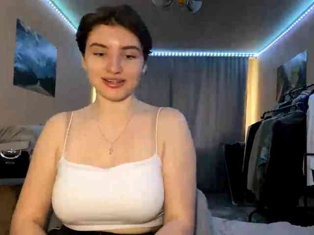 CristyMcwherter webcam