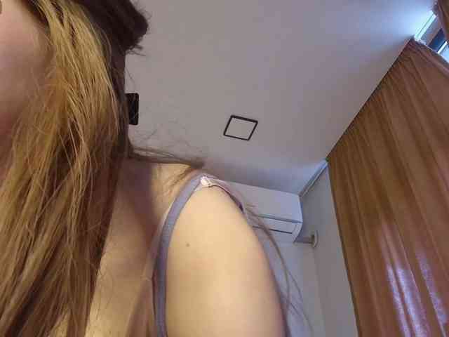 ZinaSteff webcam