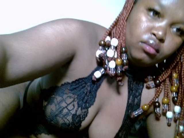 Sluttyshan live cam