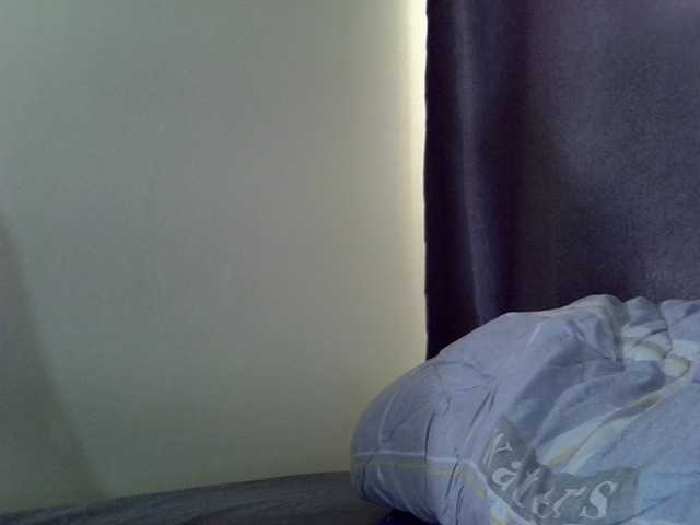 Sluttyshan live cam on BongaCams