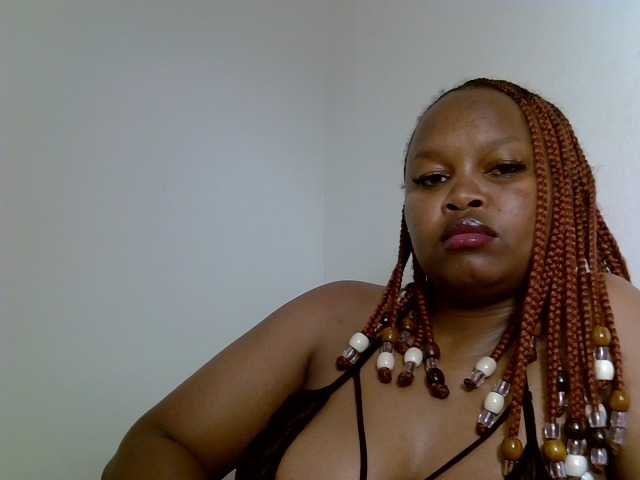 SweeetAmara live cam on BongaCams