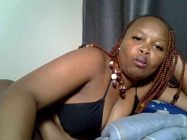 SweeetAmara webcam