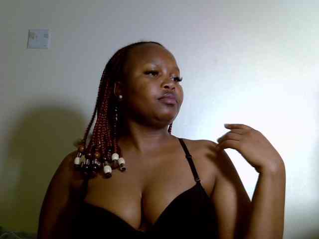 SweeetAmara webcam
