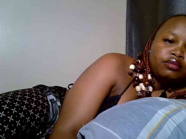 SweeetAmara webcam