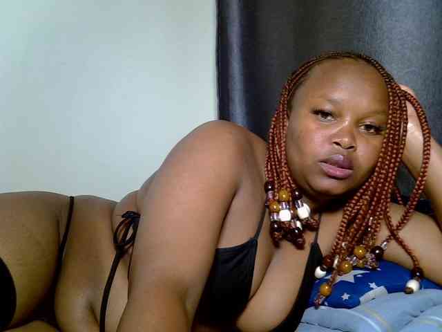 SweeetAmara webcam