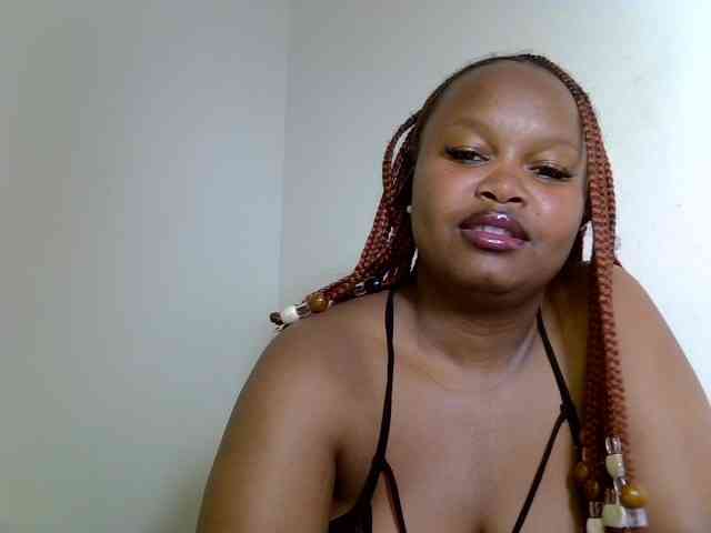 SweeetAmara webcam