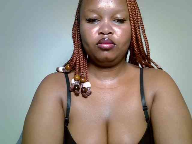 SweeetAmara webcam