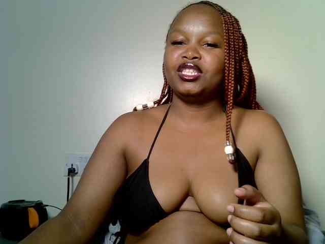 SweeetAmara webcam